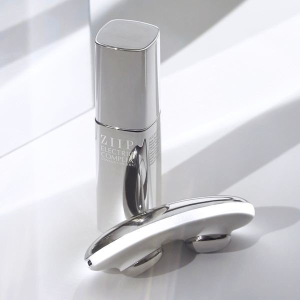 ZIIP HALO facial device with  conductive gels