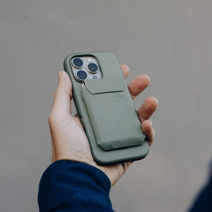Peak Design Everyday Loop Case with Mobile Wallet attached to an iPhone